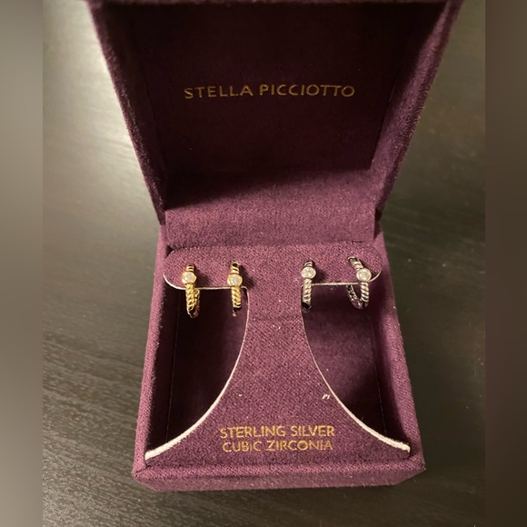 Sterling silver , cubic zirconia earring ✨ - Picture 1 of 3